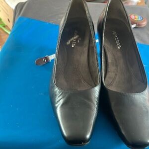 Classic Black Women's Leather Pumps